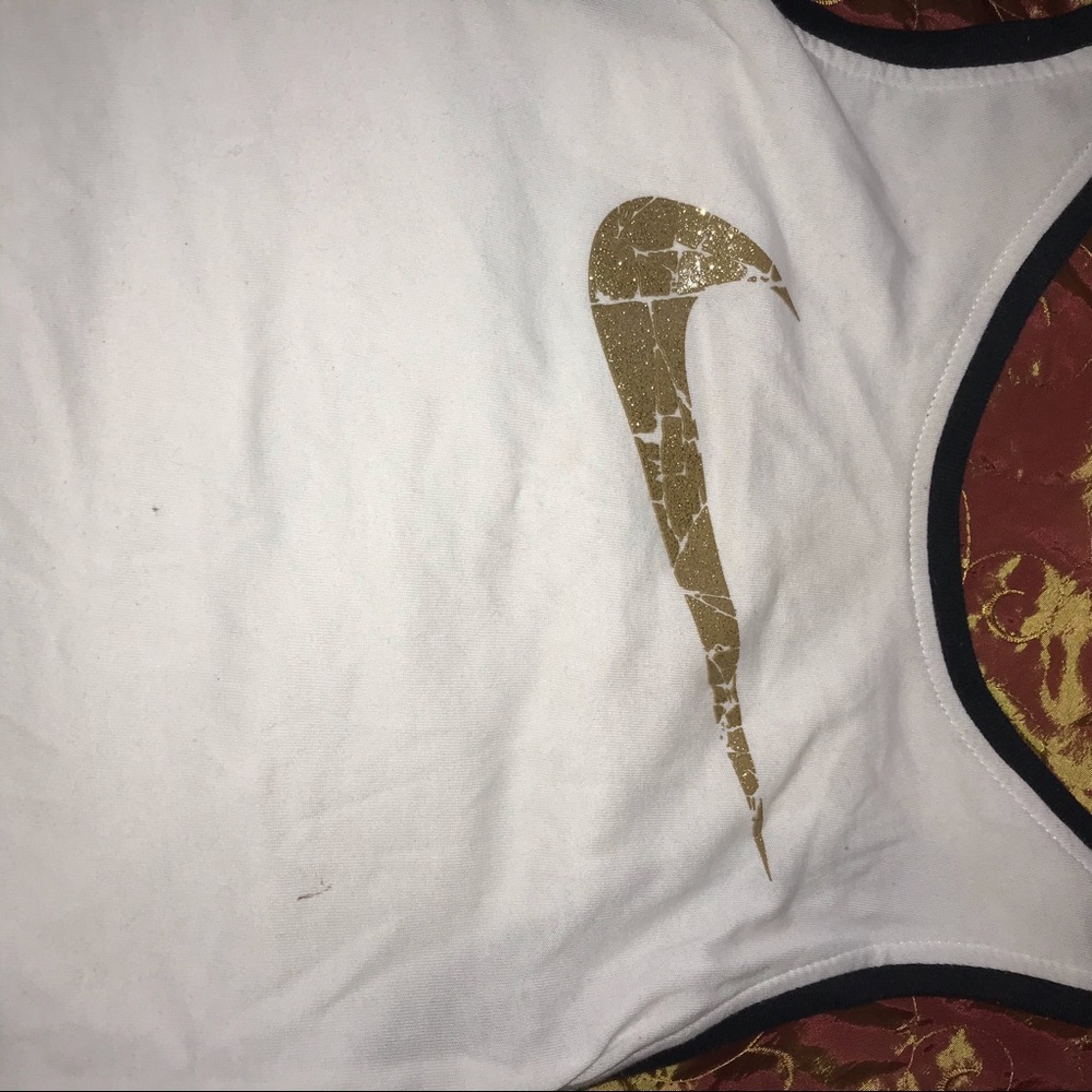 3 Nike shirts